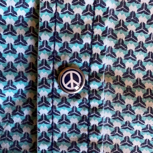 2/$20 Tranquility Mayhem cottonpoly blend young men’s turquoise print but… - Picture 7 of 12